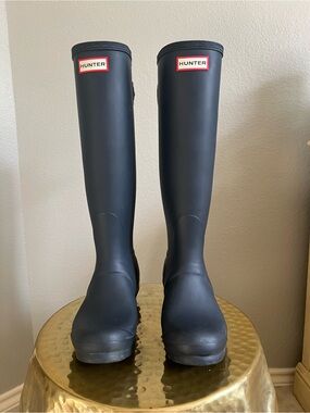 Hunter Matte Black Tall Rain Boots with Red Logo
